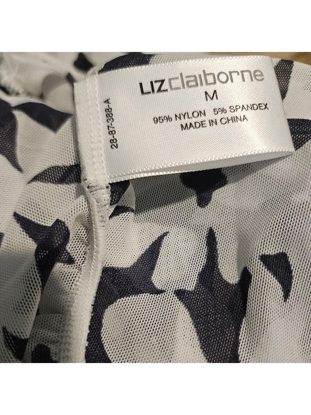 Liz Claiborne White Black Floral V-Neck Swim Coverup Size M - Picture 8 of 8